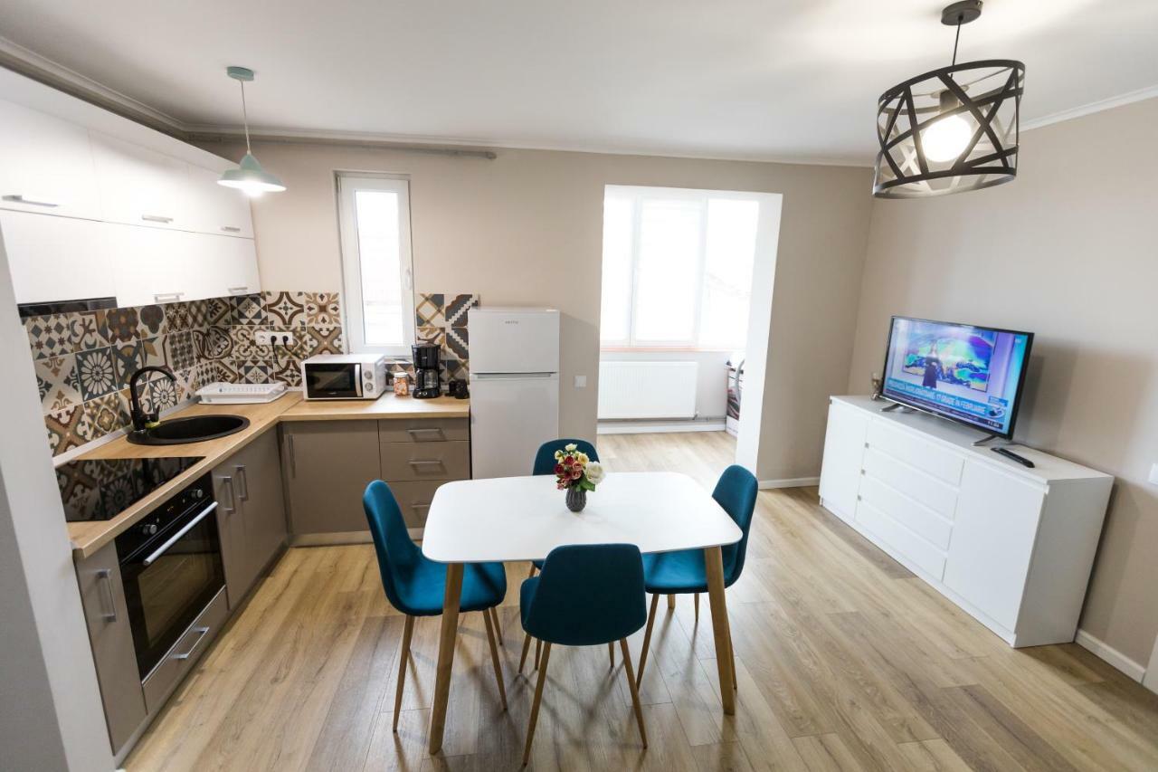 Sunshine Apartament Târgu-Mureş Exteriör bild